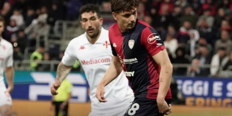 Cagliari-Fiorentina 1-2, buon primo tempo ma poi la squadra si scioglie: arriva l’ennesima sconfitta