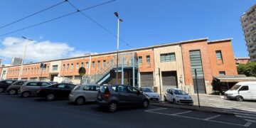 Mercato di San Benedetto, c’è subito uno stop ai lavori con una grande novità: tornano auto e parcheggi (VIDEO)