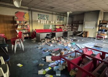 Cagliari, incendio doloso distrugge il centro sociale StraKrash: “Non saranno atti intimidatori o distruttivi a fermare il nostro impegno”