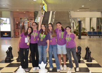 Le regine degli scacchi: sei giovani studentesse sarde conquistano il titolo nazionale