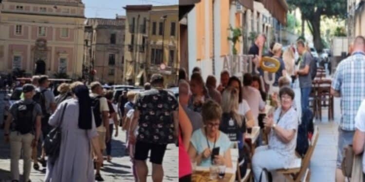 Cagliari letteralmente invasa dai turisti: la Marina e il Poetto affollati da visitatori di tutto il mondo