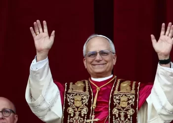 Papa Leone XIV invoca la pace “disarmata e disarmante”: ecco chi è il missionario nordamericano che invita i fedeli a costruire ponti