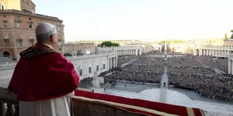 La Sardegna accoglie con affetto Papa Leone XIV: “Sia voce di pace nel mondo”