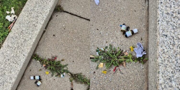 Carbonia, siringhe usate e boccette di metadone in mezzo al verde e per strada