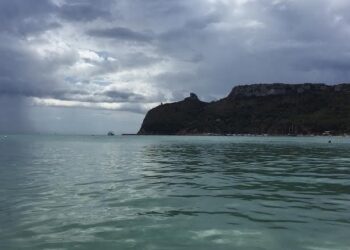 Pioggia e temperature più basse, a Cagliari l’anticipo d’estate è già finito