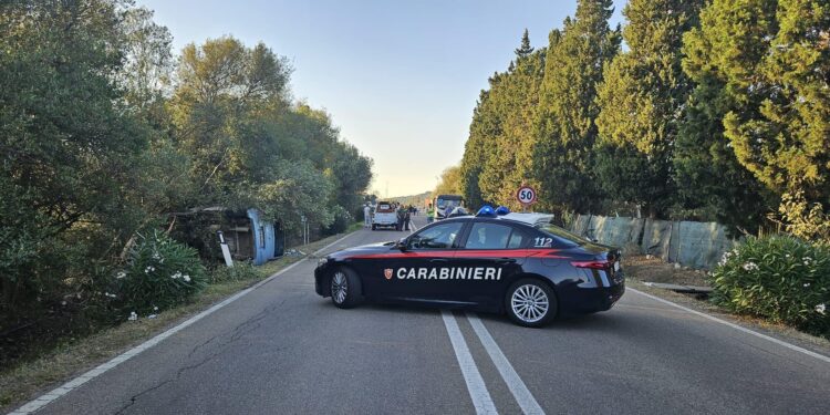 Tragedia a Villa San Pietro, si schianta con l’auto e muore a 55 anni