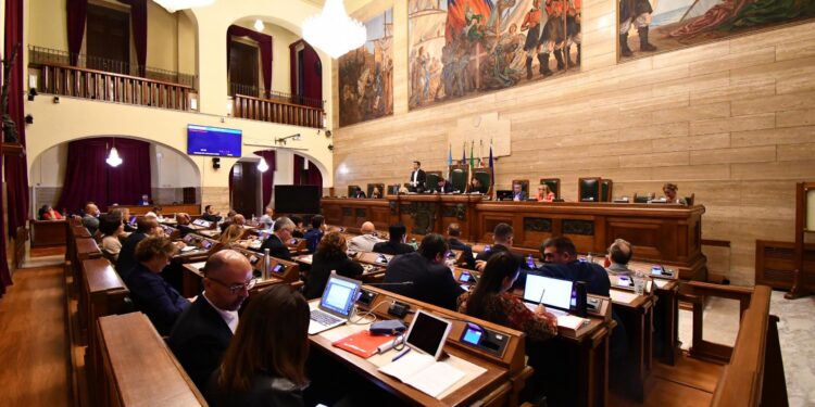 Cagliari: “Nelle casse del Comune 30 milioni pronti a essere spesi, usiamoli subito per pulizia e sicurezza”