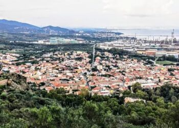 “A Sarroch aria irrespirabile”: numerose le segnalazioni dei residenti