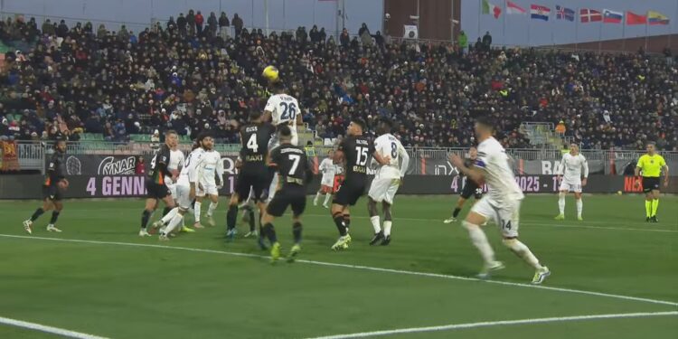 Un match al cardiopalma per la salvezza: fra le mura amiche il Cagliari cerca la rivincita col Venezia