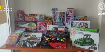 Cagliari, sequestrati oltre 2100 giocattoli contraffatti al Porto Canale