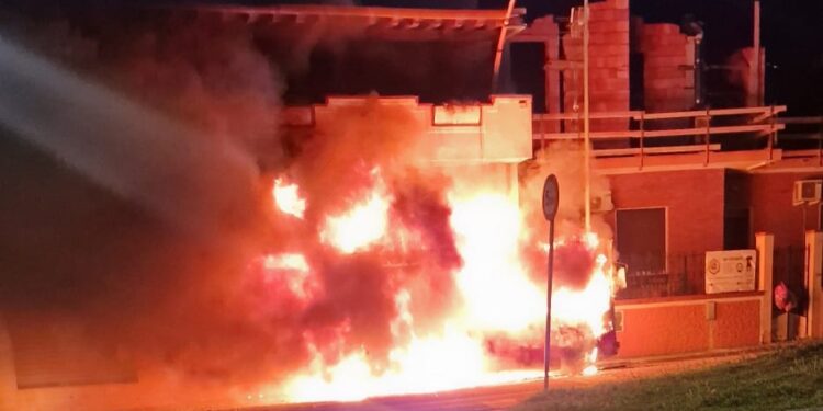 Sinnai, Rita Monni è tornata dietro il bancone del suo furgone