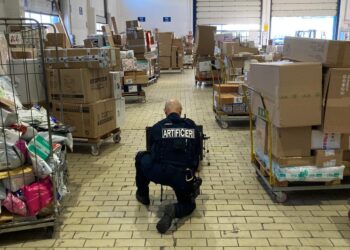 Una bomba nella sede Gls a Elmas: artificieri sul posto, ma è un falso allarme