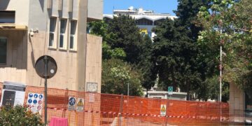 Rabbia all’Oncologico: “Ecco i lavori in corso, ma non sono quelli delle sale operatorie: è l’ennesima beffa”