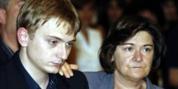 Garlasco, parla la madre di Stasi: “Quello che succede è uno schifo sconvolgente”