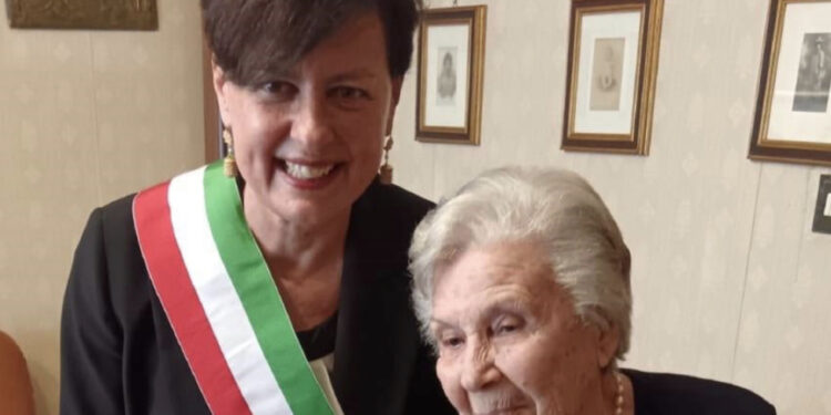 Cagliari, 100 candeline per Marcella Usai: gli auguri del’Amministrazione comunale