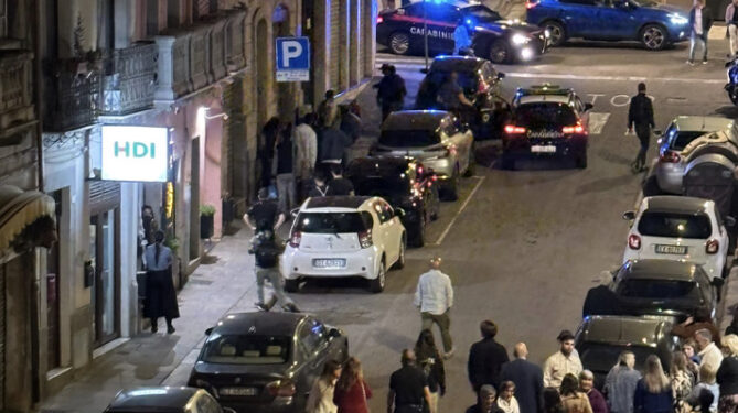 Cagliari, rissa fra extra comunitari in piazza del Carmine