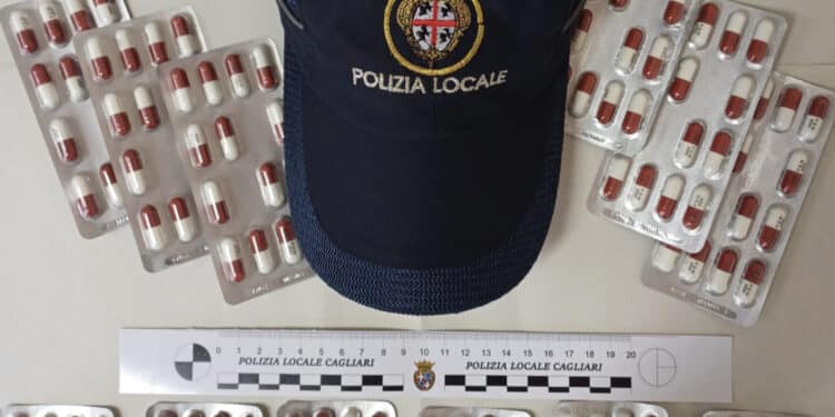 Cagliari, sequestrate 170 compresse di farmaco usato come droga da strada: denunciato un tunisino