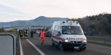 Tragedia in autostrada: operaio di 55 anni muore investito da un getto d’acqua