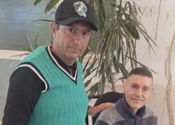 Catena di solidarietà per comprare una carrozzina a Maurizio Corona: a disposizione della raccolta anche maglie e gadget direttamente dal Cagliari Calcio