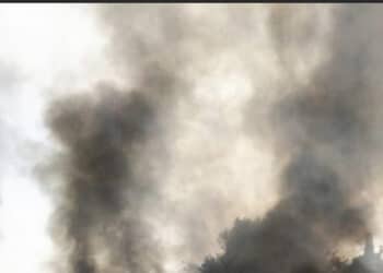 Puzza “simile a quella di carcasse di animali che vanno a fuoco” che rende irrespirabile l’aria nell’hinterland cagliaritano