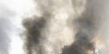 Puzza “simile a quella di carcasse di animali che vanno a fuoco” che rende irrespirabile l’aria nell’hinterland cagliaritano