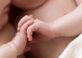 Decimomannu, bimba nasce nella rotonda a ridosso della Ss 130