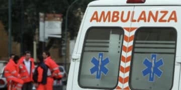 Cade dalla bici elettrica guidata dal papà, morto un bimbo di 4 anni