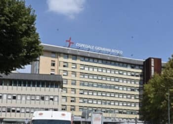 Serata con gli amici finisce in tragedia: 14enne muore intossicato dai farmaci