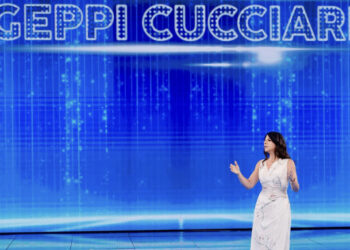 Geppi Cucciari insultata per il monologo ad “Amici”, lei risponde: “Vergognoso”