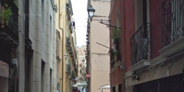 Malviventi in azione a Cagliari: tentata irruzione in un’attività commerciale in via Barcellona