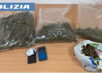 Iglesias, droga sotto il materasso in un casolare abbandonato: 25enne in carcere