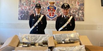 Cagliari, ancora droga nei pacchi pronti a essere consegnati: scovati dai cani 300 panetti di hashish