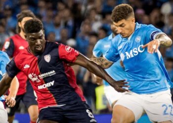 Napoli-Cagliari 2-0, è passata la nottata: il Cagliari si difende soltanto e il Napoli vince il quarto scudetto