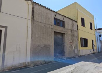 Dramma a Pirri, trovato un uomo morto in casa in via Argiolas: mistero sulla fine di un 60enne