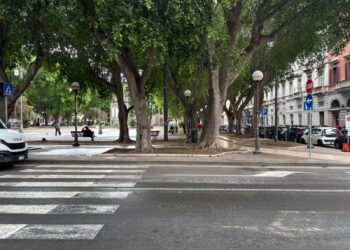 Cagliari, dopo l’accoltellamento cresce la paura: “Situazione critica, la gente ha paura di uscire la sera”