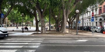 Cagliari, dopo l’accoltellamento cresce la paura: “Situazione critica, la gente ha paura di uscire la sera”