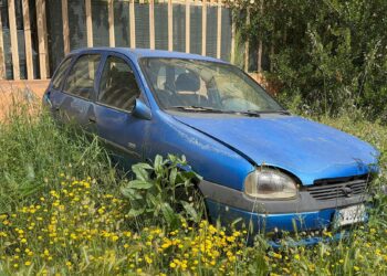 Discarica a cielo aperto nel cuore del  quartiere di Tuvixeddu: “Dateci un’isola ecologica, qui è il caos” (VIDEO)