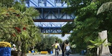 Linee dirette per gli universitari da Pula: Comune e Arst adeguano orari, fermate e percorsi