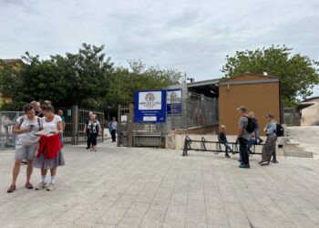 Cagliari, ecco finalmente i pass per i residenti in prossimità del mercato provvisorio in Piazza Nazzari (VIDEO)