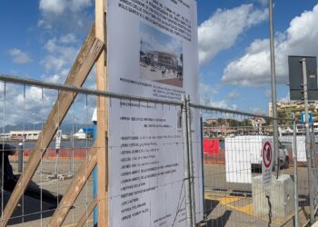 Porto di Cagliari, giù la vecchia stazione marittima: ecco come sta nascendo il nuovo super hotel (VIDEO)