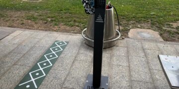 Et voilà, all’aeroporto di Elmas adesso si può fumare: ecco gli originali smokers point tra fumo e tecnologia (VIDEO)