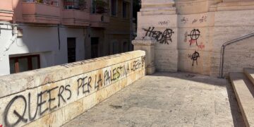 La chiesa di Sant’Anna continua a essere bersaglio degli incivili, prima i rifiuti e ora i graffiti (VIDEO)