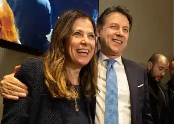 Conte da Nuoro blinda la Todde: “Noi nel giusto, nel centrodestra avvoltoi che hanno lasciato macerie”