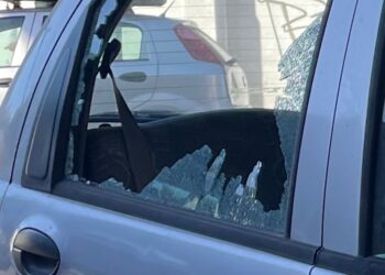 Cagliari, nuovo raid vandalico contro le auto: “Finestrino rotto e tutto a soqquadro, ma non hanno trovato nulla”