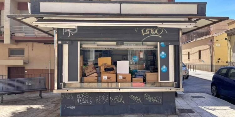 Cagliari, crisi nera per le edicole: in vendita anche quella storica di via San Rocco nel quartiere Villanova