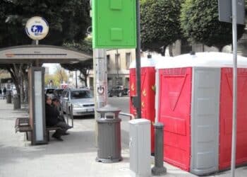 A Cagliari è emergenza bagni pubblici: “Inaccettabile la mancanza di un servizio indispensabile”