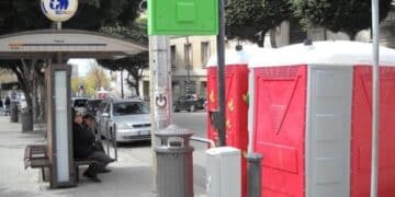 A Cagliari è emergenza bagni pubblici: “Inaccettabile la mancanza di un servizio indispensabile”