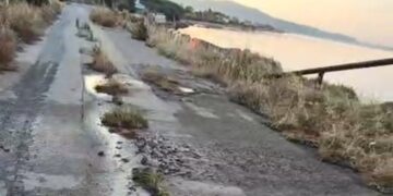 Quartu, la fogna a cielo aperto finisce in mare a sa Tiacca