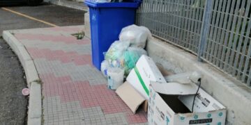 Cagliari, rifiuti all’ingresso del parco di Terramaini: “Uno spettacolo indecoroso”