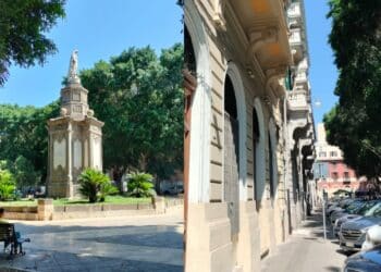 Cagliari, nuovo allarme piazza del Carmine: “Gli eventi non bastano, qui comandano spaccio e risse”